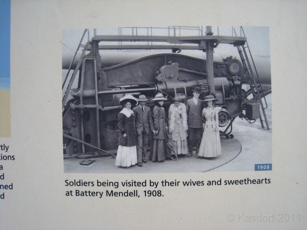 2011 Bay 2 Breakers Friday 1010.JPG - I was able to participate in the 100th annual running of the Bay to Breakers 12K race in San Francisco California. A weekend for sightseeing and racing.